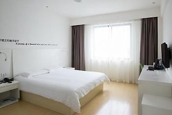 Motel 168 Shanghai Nanhui Huinan Subway Station Exteriör bild